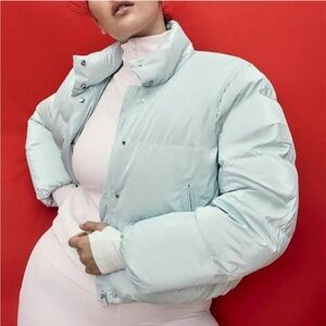 Athleta Cropped Shine Puffer Jacket in Glacier XS
